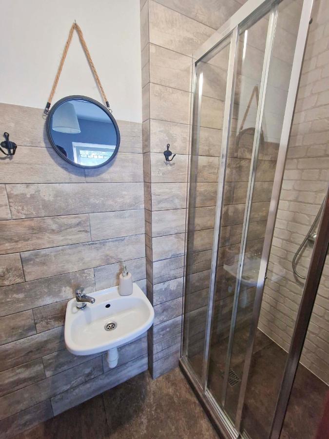 Zielona Przystan Hotel Manasterz Eksteriør billede