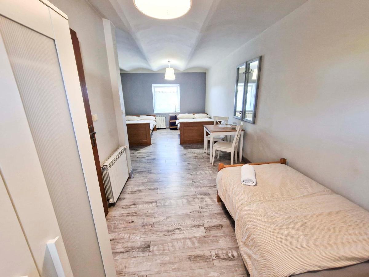 Zielona Przystan Hotel Manasterz Eksteriør billede