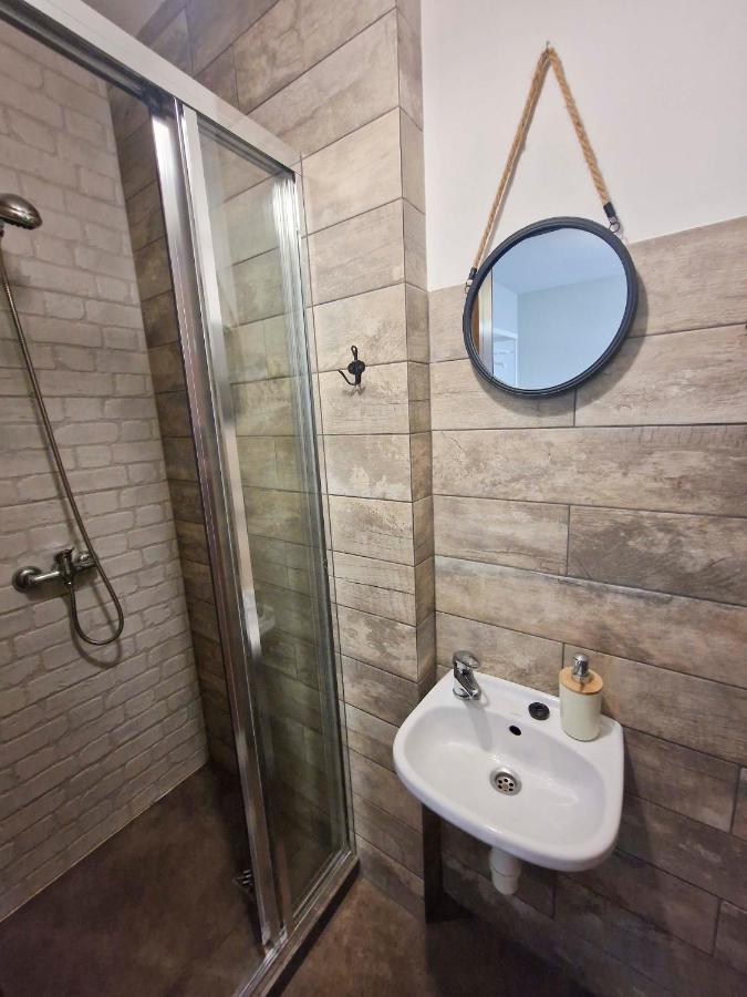 Zielona Przystan Hotel Manasterz Eksteriør billede